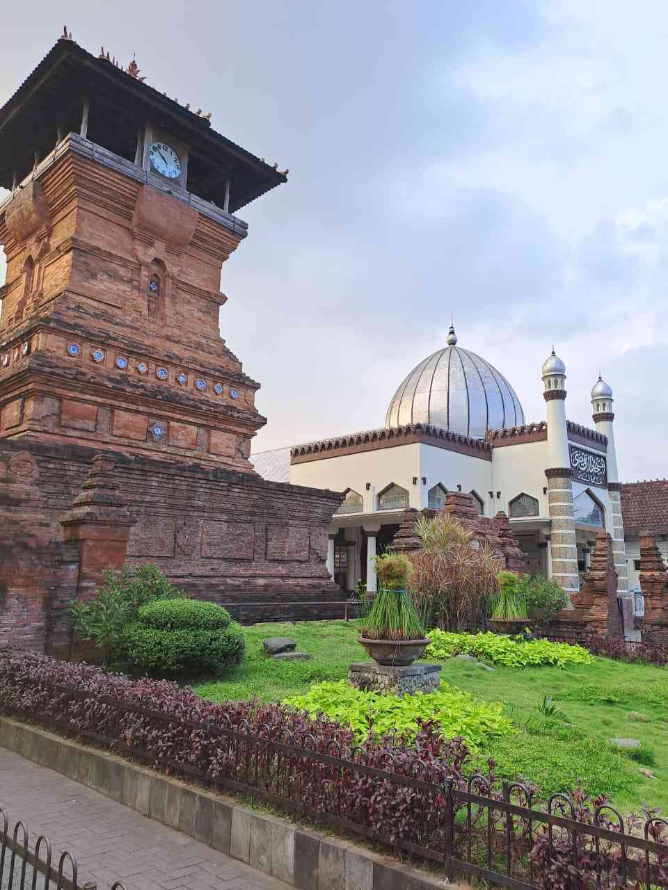Wisata religi di Kudus — Menara Kudus dan kawasan bersejarah